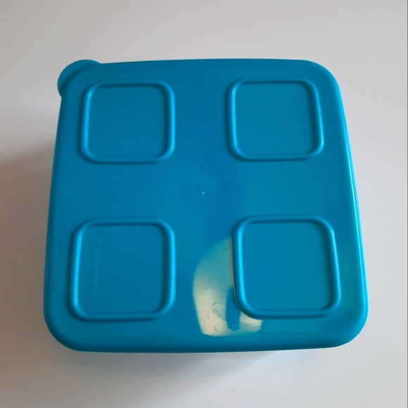 Tupperware Clear Mates Square Stackable Container - Picture 2 of 6